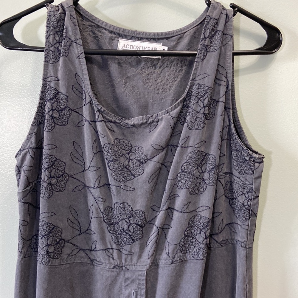 Action Wear USA Women’s Dress Size M
